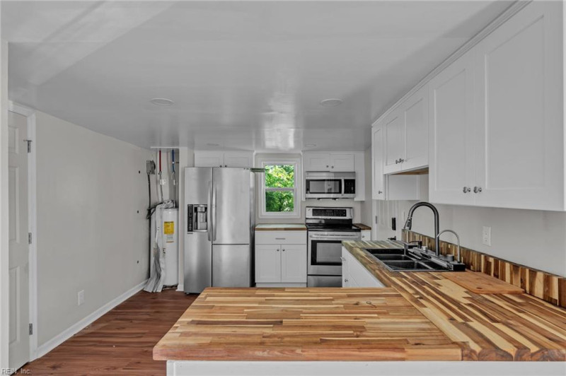 Photo 12 of 25 residential for sale in Hampton virginia