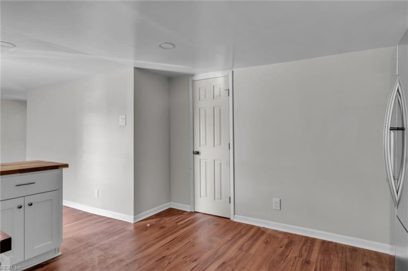 Photo 19 of 25 residential for sale in Hampton virginia