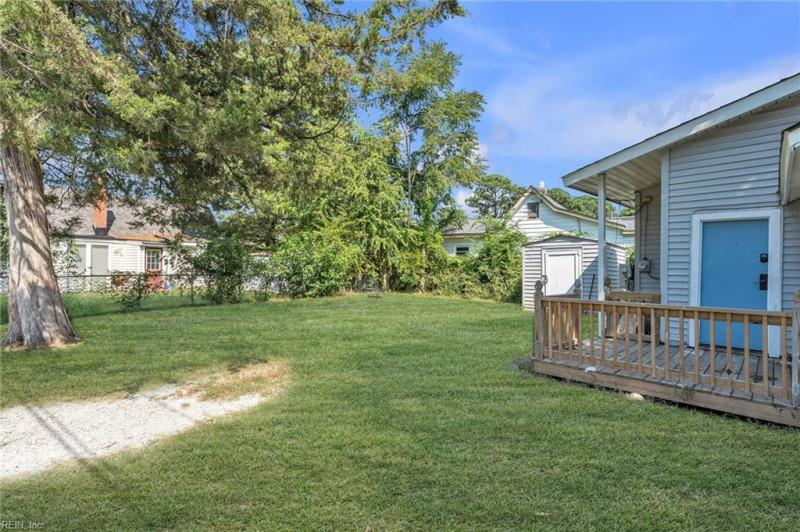Photo 3 of 25 residential for sale in Hampton virginia