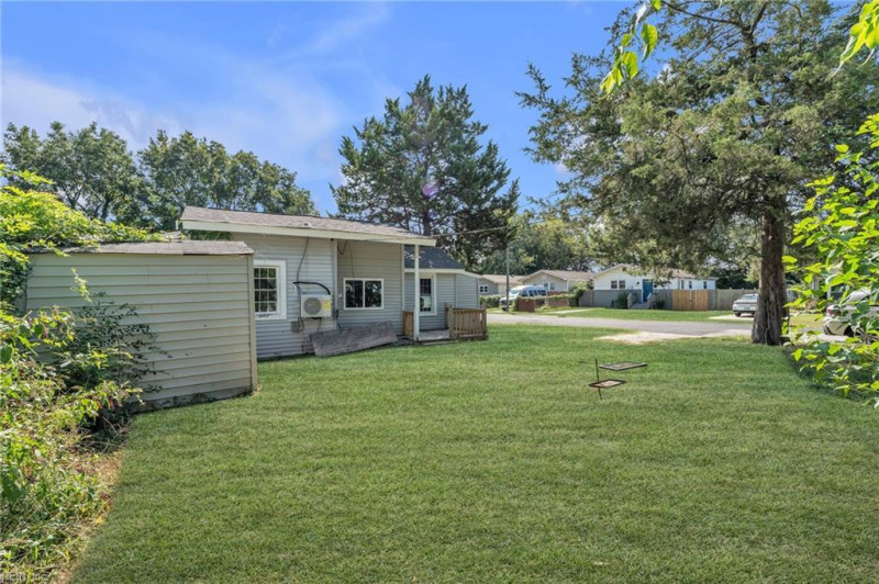 Photo 4 of 25 residential for sale in Hampton virginia