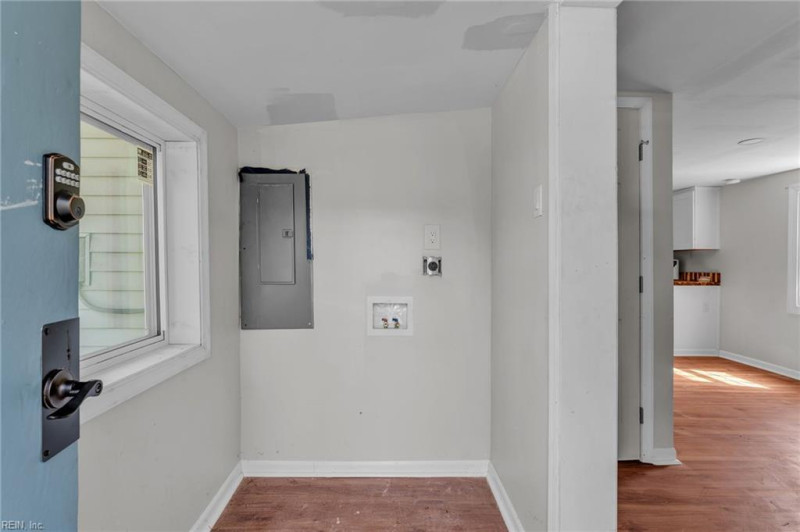 Photo 6 of 25 residential for sale in Hampton virginia