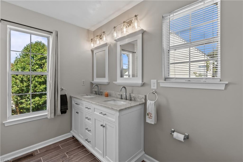 Photo 31 of 44 residential for sale in Suffolk virginia