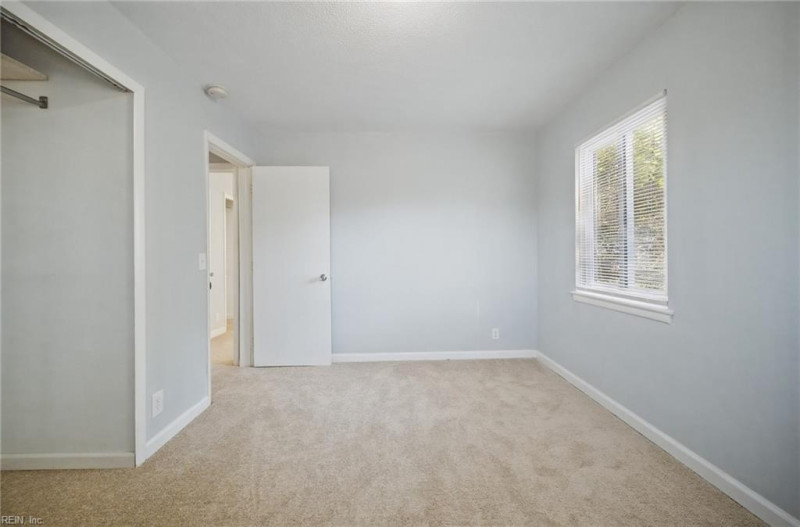 Photo 13 of 33 residential for sale in Norfolk virginia