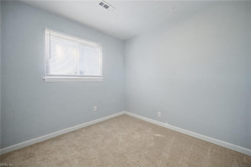 Photo 18 of 33 residential for sale in Norfolk virginia
