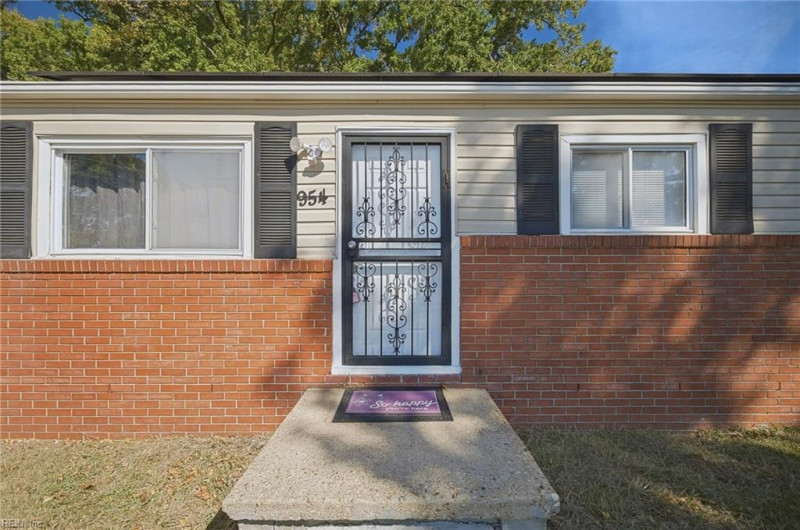 Photo 2 of 33 residential for sale in Norfolk virginia
