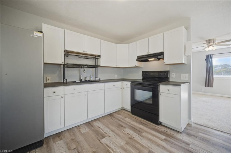 Photo 6 of 33 residential for sale in Norfolk virginia