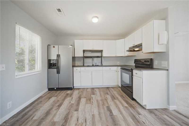 Photo 8 of 33 residential for sale in Norfolk virginia