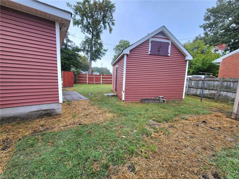Photo 4 of 38 residential for sale in Hampton virginia Photo 4 of 38 residential for sale in Hampton virginia