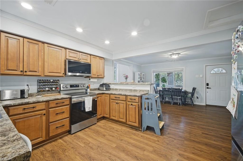 Photo 18 of 48 residential for sale in Chesapeake virginia Photo 18 of 48 residential for sale in Chesapeake virginia