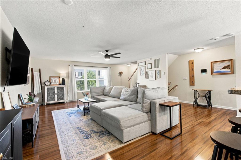 Photo 7 of 37 residential for sale in Virginia Beach virginia