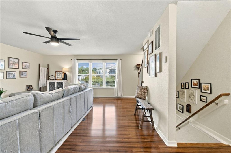 Photo 9 of 37 residential for sale in Virginia Beach virginia