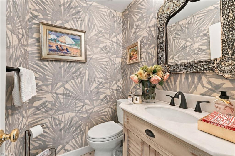 Photo 18 of 48 residential for sale in Virginia Beach virginia