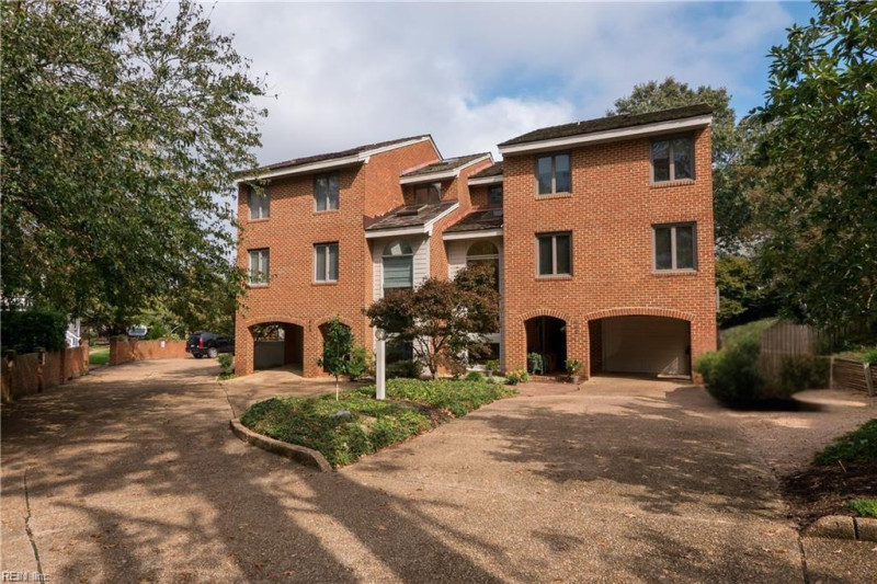 Photo 2 of 48 residential for sale in Virginia Beach virginia