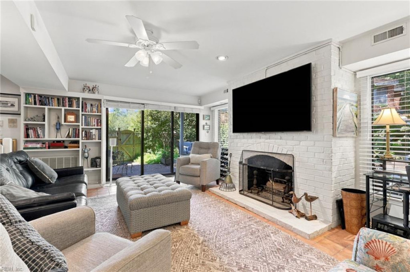 Photo 28 of 48 residential for sale in Virginia Beach virginia