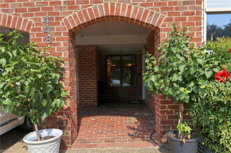 Photo 4 of 48 residential for sale in Virginia Beach virginia