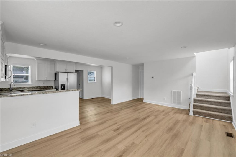 Photo 3 of 34 residential for sale in Norfolk virginia