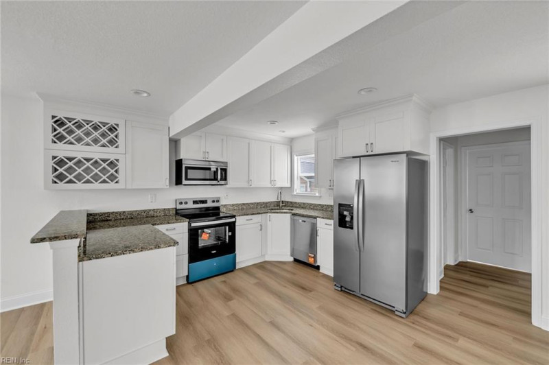 Photo 8 of 34 residential for sale in Norfolk virginia