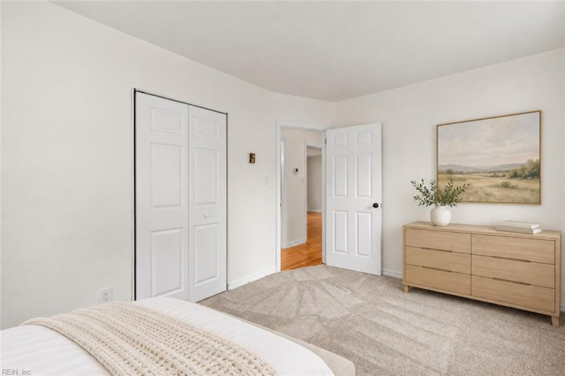 Photo 12 of 43 residential for sale in Norfolk virginia