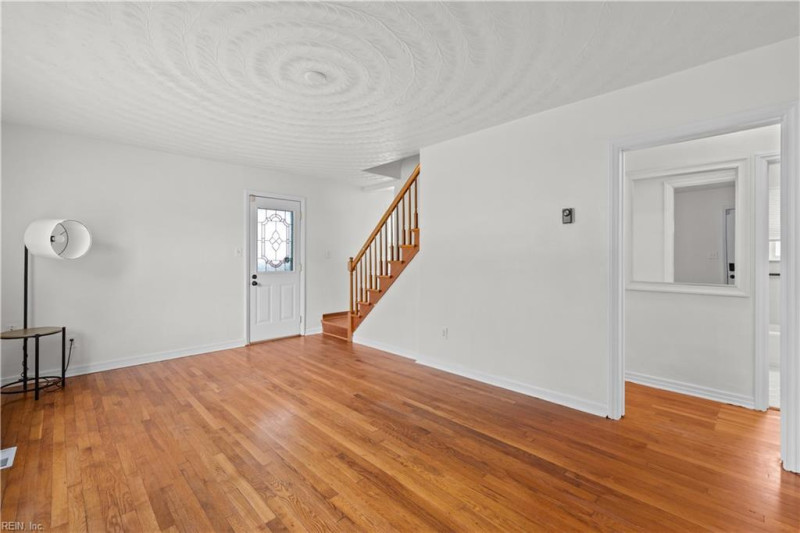 Photo 17 of 43 residential for sale in Norfolk virginia