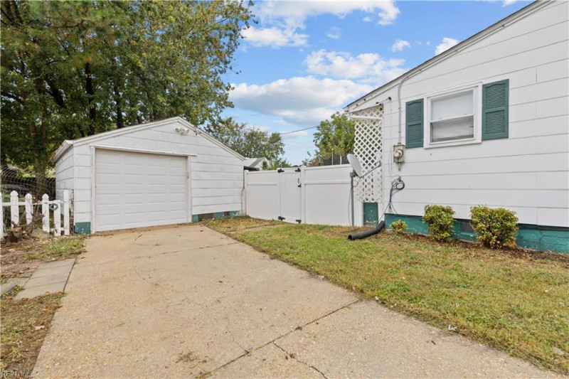 Photo 39 of 43 residential for sale in Norfolk virginia