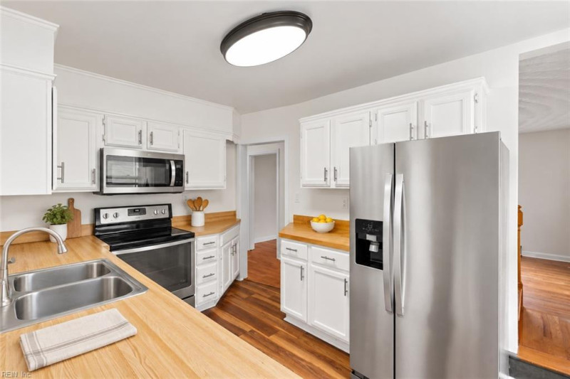 Photo 5 of 43 residential for sale in Norfolk virginia