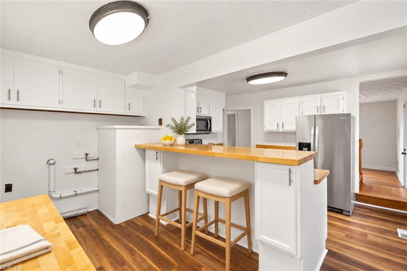 Photo 8 of 43 residential for sale in Norfolk virginia
