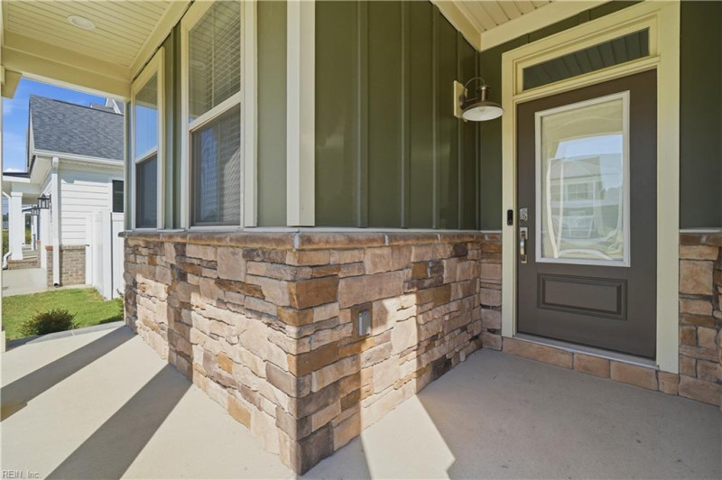 Photo 3 of 43 residential for sale in Suffolk virginia