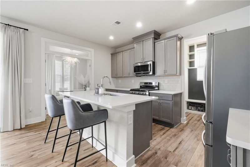 Photo 8 of 43 residential for sale in Suffolk virginia