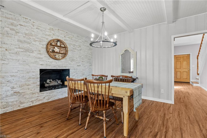 Photo 12 of 49 residential for sale in Virginia Beach virginia