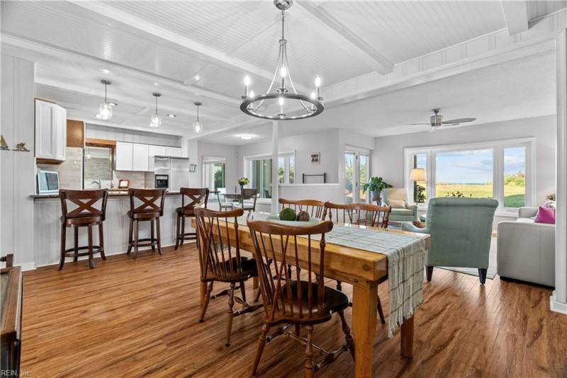 Photo 13 of 49 residential for sale in Virginia Beach virginia