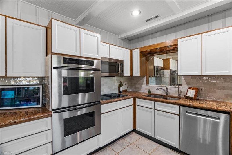 Photo 21 of 49 residential for sale in Virginia Beach virginia