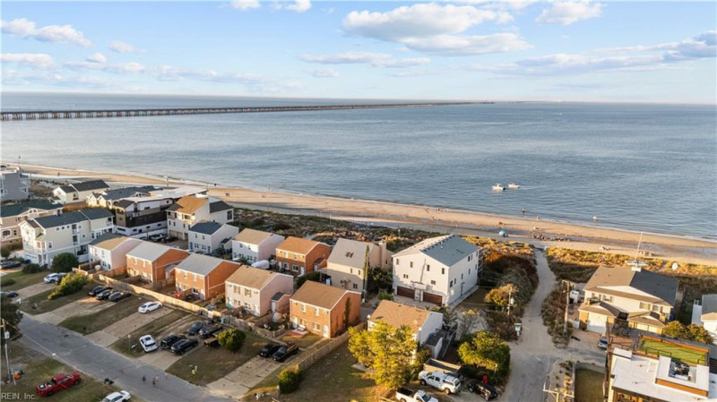 Photo 4 of 49 residential for sale in Virginia Beach virginia