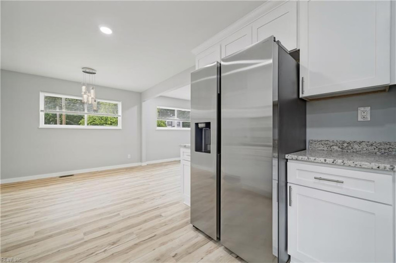 Photo 11 of 30 residential for sale in Hampton virginia