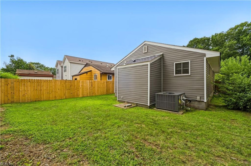 Photo 3 of 30 residential for sale in Hampton virginia