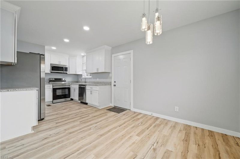 Photo 7 of 30 residential for sale in Hampton virginia
