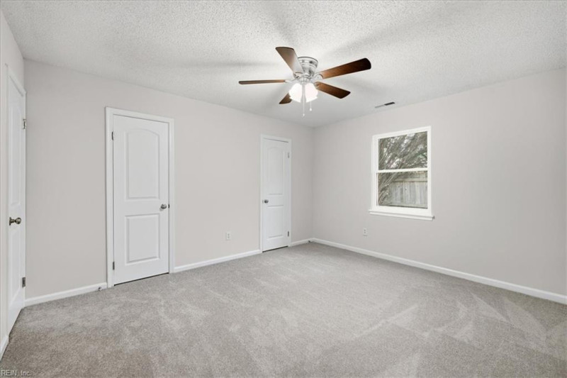 Photo 18 of 33 residential for sale in Virginia Beach virginia