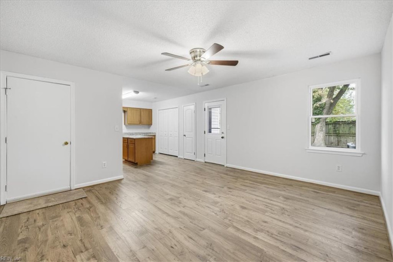 Photo 9 of 33 residential for sale in Virginia Beach virginia
