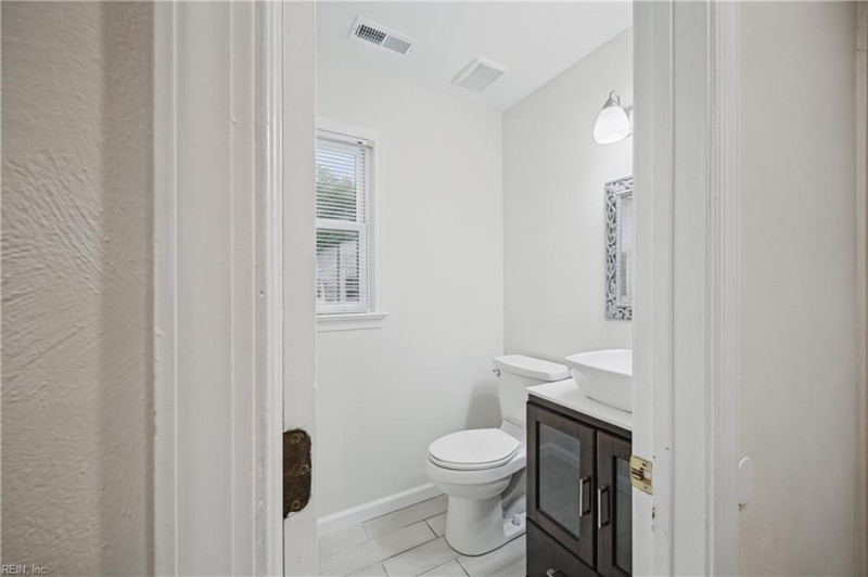 Photo 15 of 40 residential for sale in Chesapeake virginia Photo 15 of 40 residential for sale in Chesapeake virginia