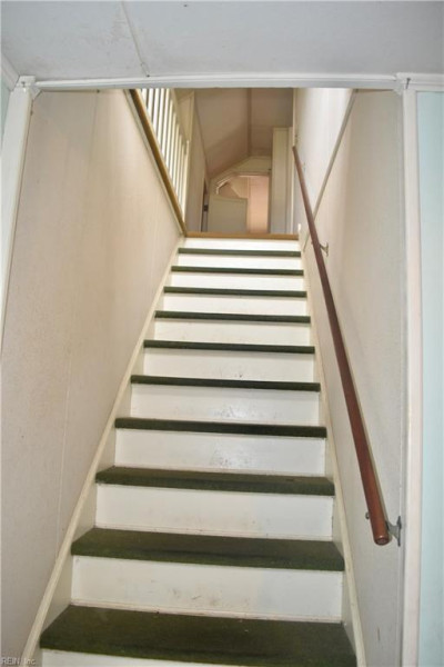 Photo 10 of 14 residential for sale in Poquoson virginia