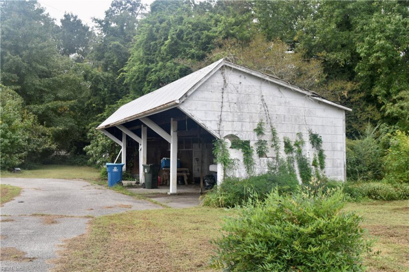Photo 13 of 14 residential for sale in Poquoson virginia