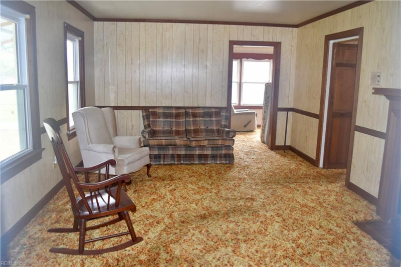 Photo 6 of 14 residential for sale in Poquoson virginia