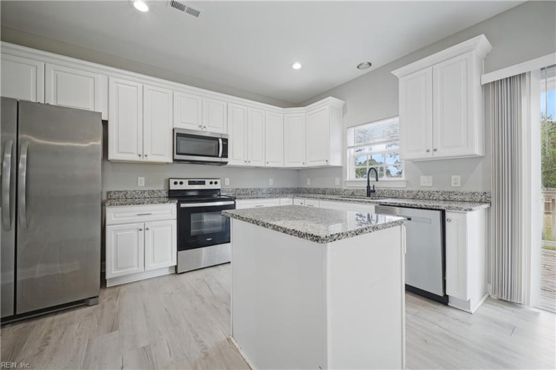 Photo 7 of 50 residential for sale in Newport News virginia