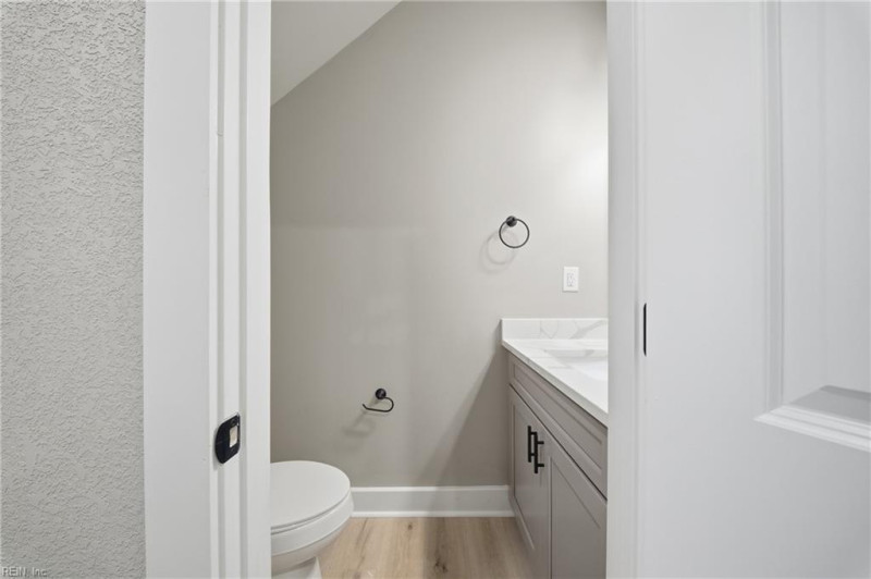 Photo 12 of 33 residential for sale in Portsmouth virginia