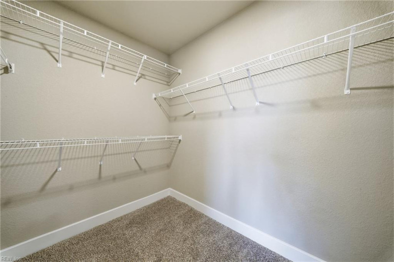 Photo 18 of 33 residential for sale in Portsmouth virginia