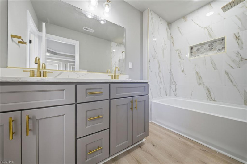Photo 19 of 33 residential for sale in Portsmouth virginia