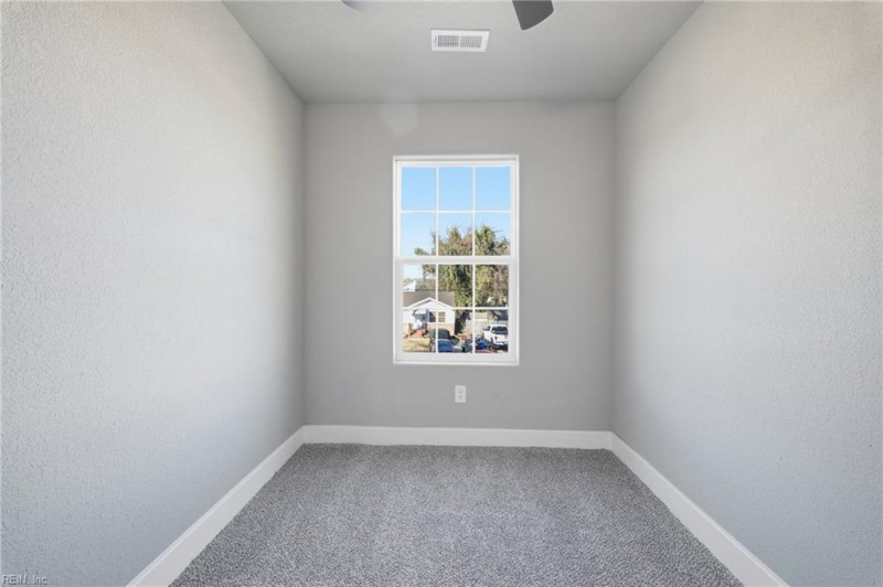 Photo 22 of 33 residential for sale in Portsmouth virginia