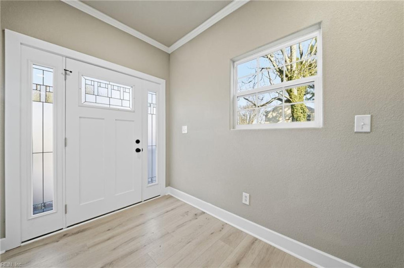 Photo 3 of 33 residential for sale in Portsmouth virginia