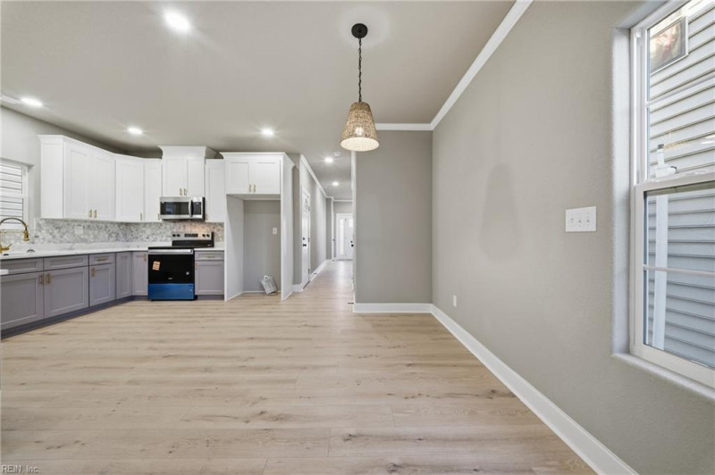 Photo 7 of 33 residential for sale in Portsmouth virginia