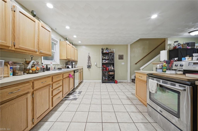 Photo 15 of 46 residential for sale in Norfolk virginia