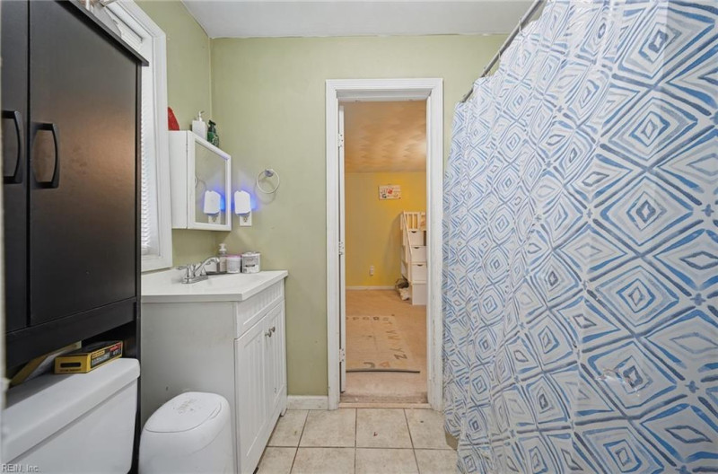 Photo 18 of 46 residential for sale in Norfolk virginia